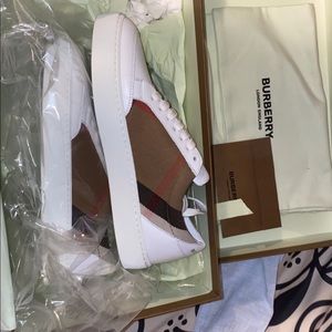 Burberry Sneakers